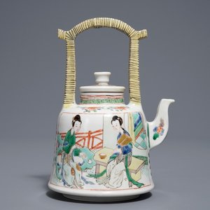 Une théière couverte en porcelaine de Chine famille verte, Kangxi — photo 1