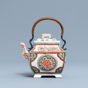 Une théière couverte en porcelaine de Chine famille verte, Kangxi — photo 2
