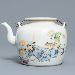 Une théière couverte en porcelaine de Chine qianjiang cai, 19/20ème — photo 2