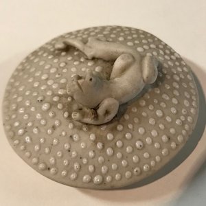 Une théière en biscuit en forme de deux pêches, Chine, Kangxi/Yongzheng — photo 8