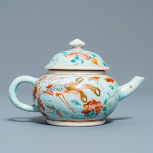 Une théière en porcelaine de Chine à fond turquoise pour le marché Straits ou Peranakan, 19ème — photo 4