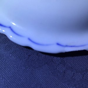 Une théière en porcelaine de Chine famille rose à décor "Feuille de Tabac", Qianlong — photo 8