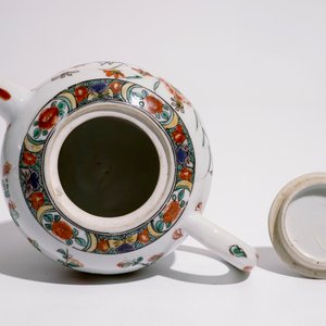 Une théière en porcelaine de Chine famille verte à décor d'oiseaux, Kangxi — photo 6