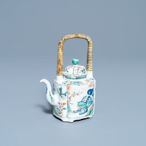 Une théière en porcelaine de Chine famille verte, Kangxi — photo 1