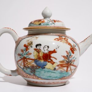 Une théière en porcelaine de Chine surdécoré de type Amsterdams bont, Qianlong — photo 3