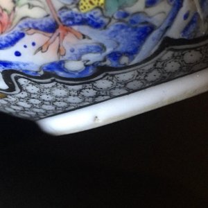 Une théière et son couvercle en porcelaine de Chine famille rose et grisaille à décor d'un faisan, Yongzheng — photo 10