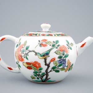 Une théière et son couvercle en porcelaine de Chine famille verte, Kangxi — photo 3