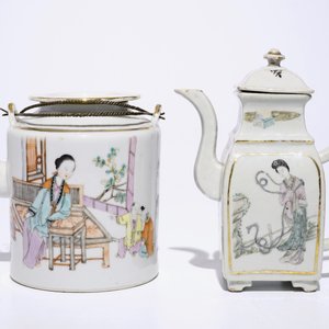 Une théière et un pot à vin en porcelaine de Chine qianjiang cai, 19/20ème — photo 2