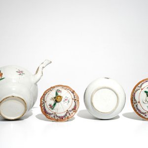 Une théière et un sucrier armoirié en porcelaine de Chine pour le marché français, Qianlong — photo 7
