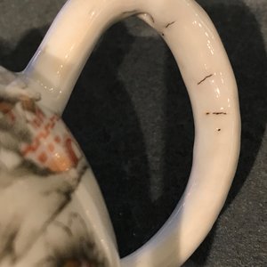 Une théière sur présentoir en porcelaine de Chine famille rose, Qianlong — photo 14