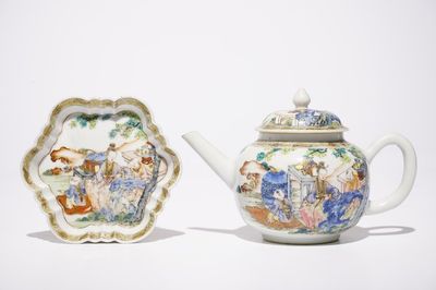 Une théière sur son support en porcelaine de Chine famille rose à décor d'une femme avec deux garçons, Yongzheng