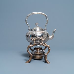 Une théière sur support en argent, marque de Luen Wo, Shanghai, Chine, 19ème — photo 4
