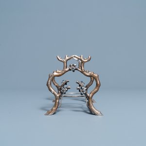 Une théière sur support en argent, marque de Luen Wo, Shanghai, Chine, 19ème — photo 7