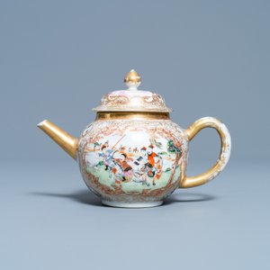 Une théière sur support en porcelaine de Chine famille rose et doré à décor d'une chasse mongole, Qianlong — photo 4
