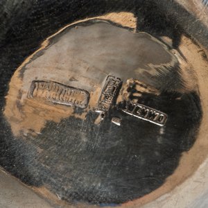 Une théière, un cremier et un sucrier en argent, marque de Luen Wo - Shanghai, Chine, fin du 19ème — photo 9