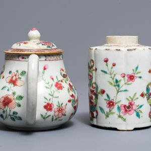 Une théière, une boîte à thé et un pattipan en porcelain de Chine à décor armorié, Qianlong — photo 5