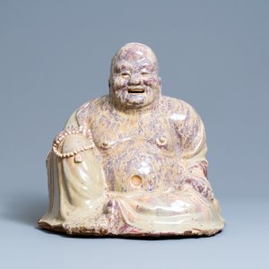 Une très grande figure de Bouddha en grès porcelaineux à émail flambé dite 'de Shiwan', 18/19ème — photo 2