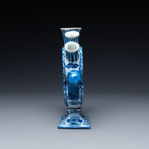 Une tulipière en forme de coeur en faïence de Delft en bleu et blanc, 1ère moitié du 18ème — photo 5