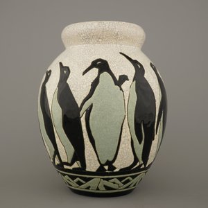 Une vase aux penguins, Charles Catteau pour Boch Kéramis, vers 1927 — photo 6