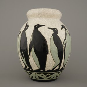 Une vase aux penguins, Charles Catteau pour Boch Kéramis, vers 1927 — photo 7