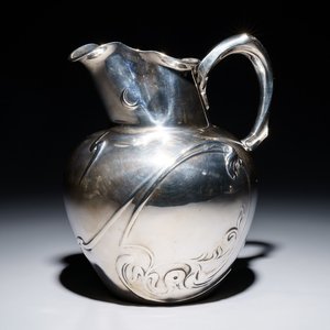 Une verseuse à eau en argent de style Jugendstil, Allemagne, début du 20ème — photo 1