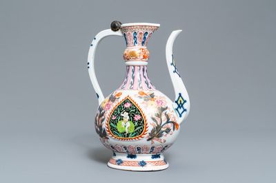 Une verseuse 'aftaba' en porcelaine rose-Imari pour le marché islamique, Samson, Paris, 19ème