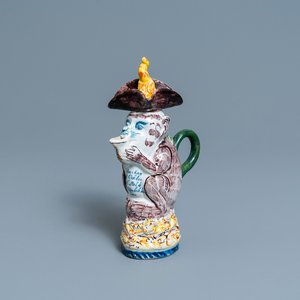 Une verseuse couverte en forme de singe en faïence de Delft polychrome, 18ème — photo 1