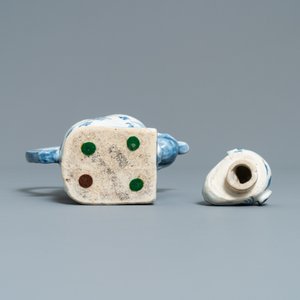 Une verseuse couverte en forme de singe en porcelaine de Chine en bleu et blanc, 19ème — photo 7