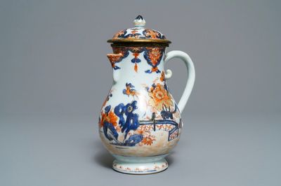 Une verseuse couverte en porcelaine de Chine de style Imari, Kangxi/Qianlong