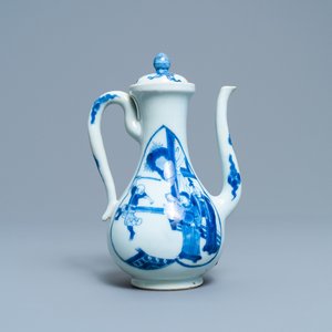 Une verseuse couverte en porcelaine de Chine en bleu et blanc, marque de Xuande, Kangxi — photo 1
