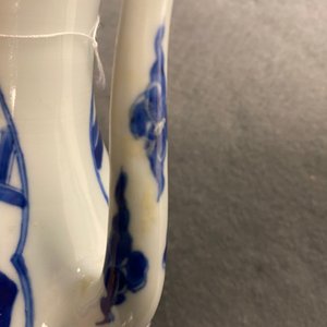 Une verseuse couverte en porcelaine de Chine en bleu et blanc, marque de Xuande, Kangxi — photo 25