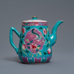 Une verseuse couverte en porcelaine de Chine famille rose pour le marché Straits ou Peranakan, 19ème — photo 2