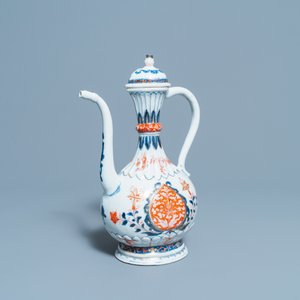 Une verseuse de type 'aftaba' en porcelaine de Chine de style Imari pour le marché islamique, Kangxi — photo 5