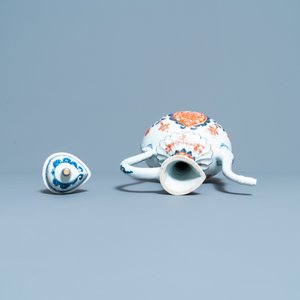 Une verseuse de type 'aftaba' en porcelaine de Chine de style Imari pour le marché islamique, Kangxi — photo 6