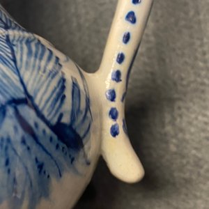 Une verseuse de type cadogan en faïence de Delft en bleu et blanc, 1ère moitié du 18ème — photo 13