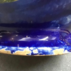 Une verseuse en faïence de Bruxelles à décor de Napoléon sur fond bleu, 19ème — photo 9