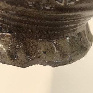 Une verseuse en grès à décor de visages aux nez pointus, Raeren, 1ère moitié du 16ème — photo 10
