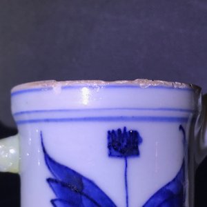 Une verseuse en porcelaine de Chine bleu et blanc à décor de garçons jouants, Wanli — photo 14