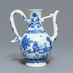 Une verseuse en porcelaine de Chine bleu et blanc, époque Transition — photo 4