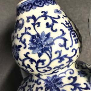 Une verseuse en porcelaine de Chine en bleu et blanc, 19ème — photo 14