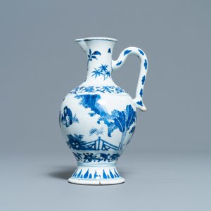 Une verseuse en porcelaine de Chine en bleu et blanc, époque Transition — photo 2