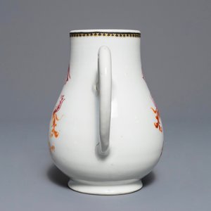Une verseuse en porcelaine de Chine famille rose, Yongzheng — photo 3