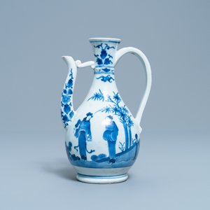Une verseuse, une paire de plats et une coupe ovale en porcelaine d'Arita en bleu et blanc, Japon, Edo, 17/18ème — photo 6