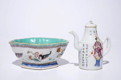 Une verseuse "Wu Shuang Pu" et un bol aux canards mandarins en porcelaine de Chine famille rose, 19ème