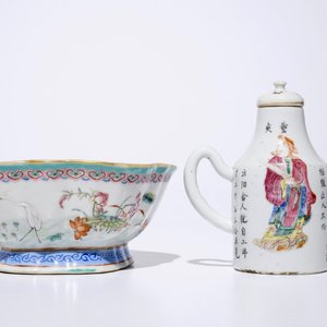 Une verseuse "Wu Shuang Pu" et un bol aux canards mandarins en porcelaine de Chine famille rose, 19ème — photo 4