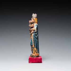 Une Vierge à l'Enfant en bois sculpté et polychromé dite 'Poupée de Malines', Flandres, 1er quart du 16ème — photo 5