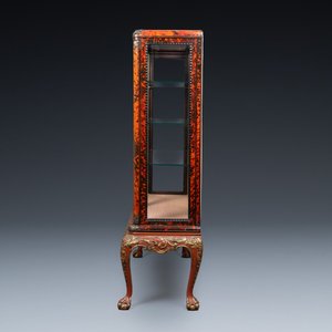 Une vitrine en écaille de tortue sur piètement en bois peint, Maison Franck, Anvers, vers 1900 — photo 5