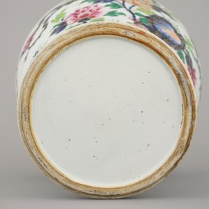 Vaas met deksel in Chinees porselein met bloemendecor in Imari palet, Qianlong, 18e — foto 8