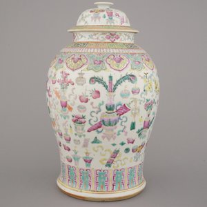 Vaas met deksel in Chinees porselein met voorwerpen van een geleerde, famille rose, 19e eeuw — foto 3
