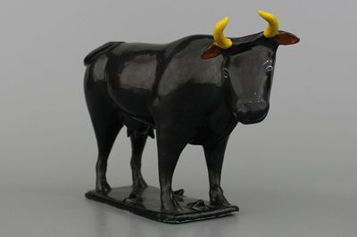 Vache en faïence de Delft noire, début du 18ème siècle